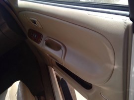 2002 TOYOTA TUNDRA, WHITE, LIMITED MODEL, EXTD CAB, AT, 2WD.  Z26361